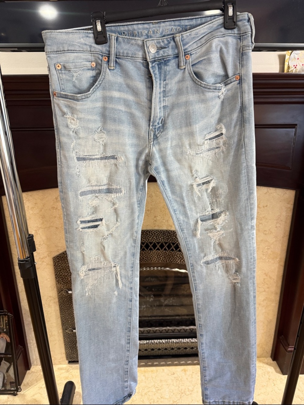 American Eagle Outfitters Light Blue Distressed Skinny Jeans